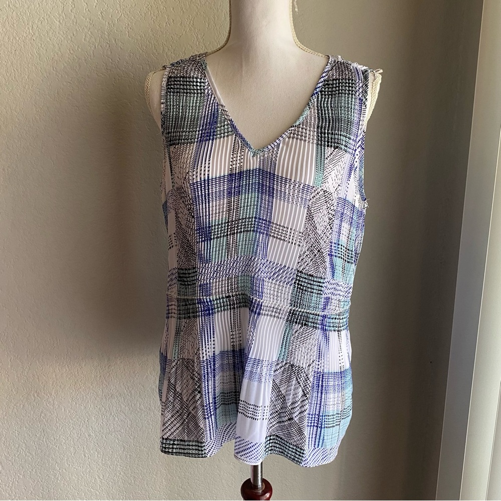 Plaid Sleeveless Women's Top - Blue and White
